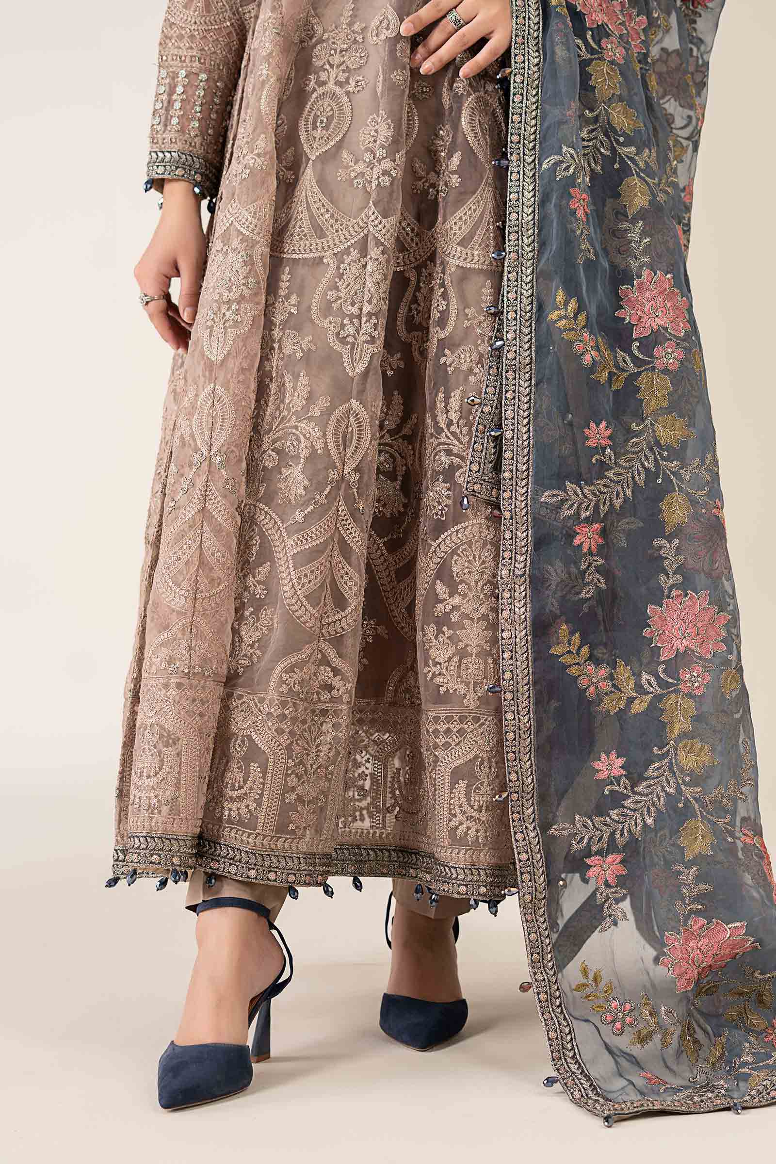 3 Piece Embroidered Suit - Image 4