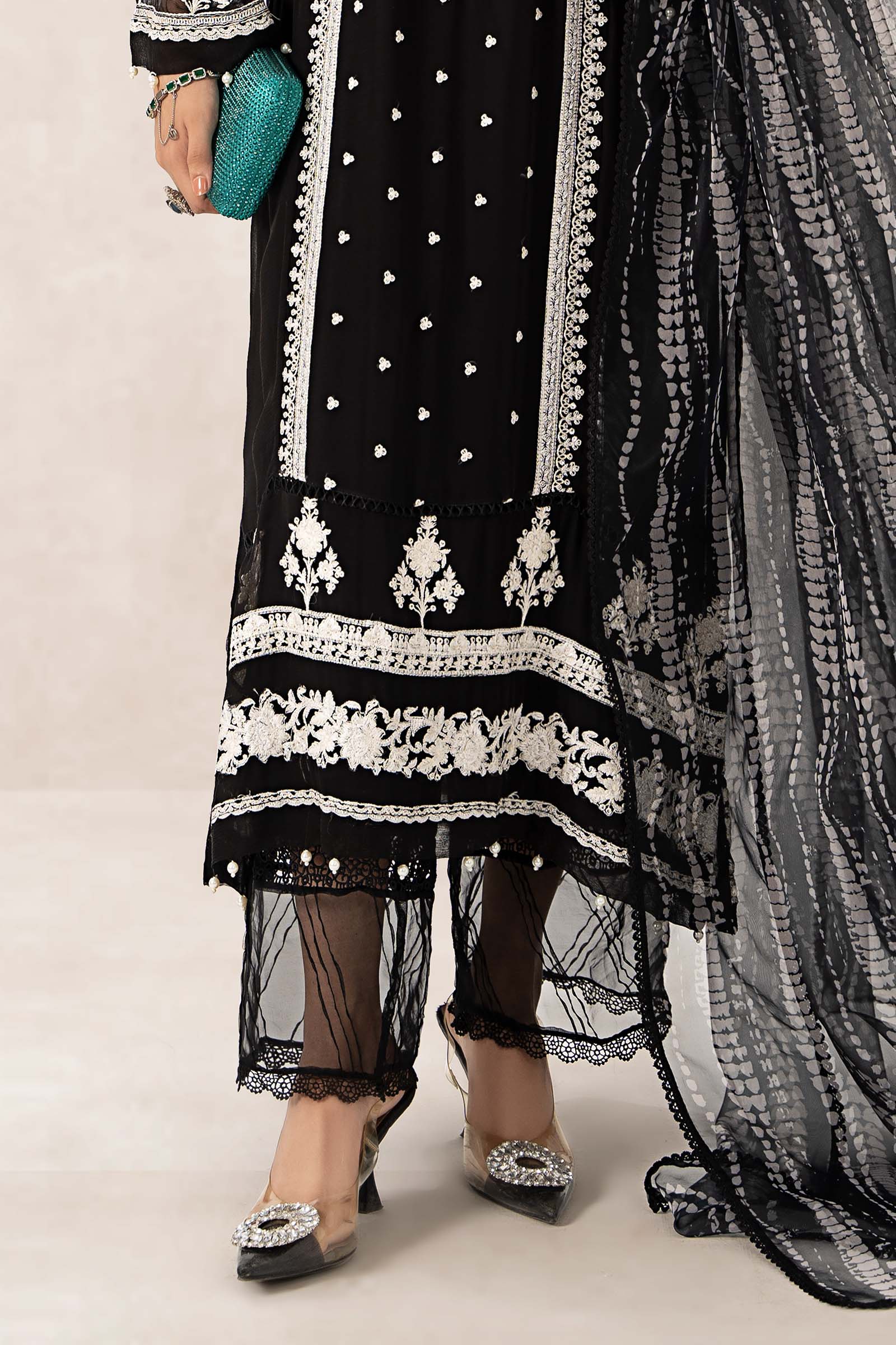 3 Piece Embroidered Suit - Image 4
