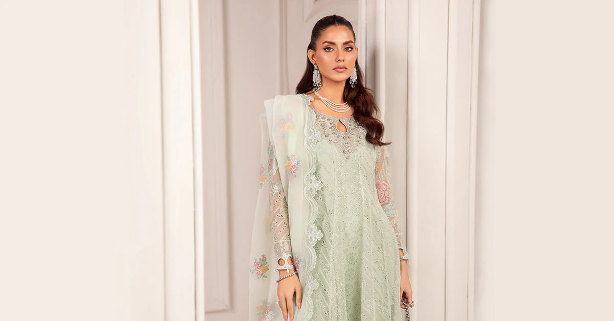 3 Piece Embroidered Organza Suit - Image 7