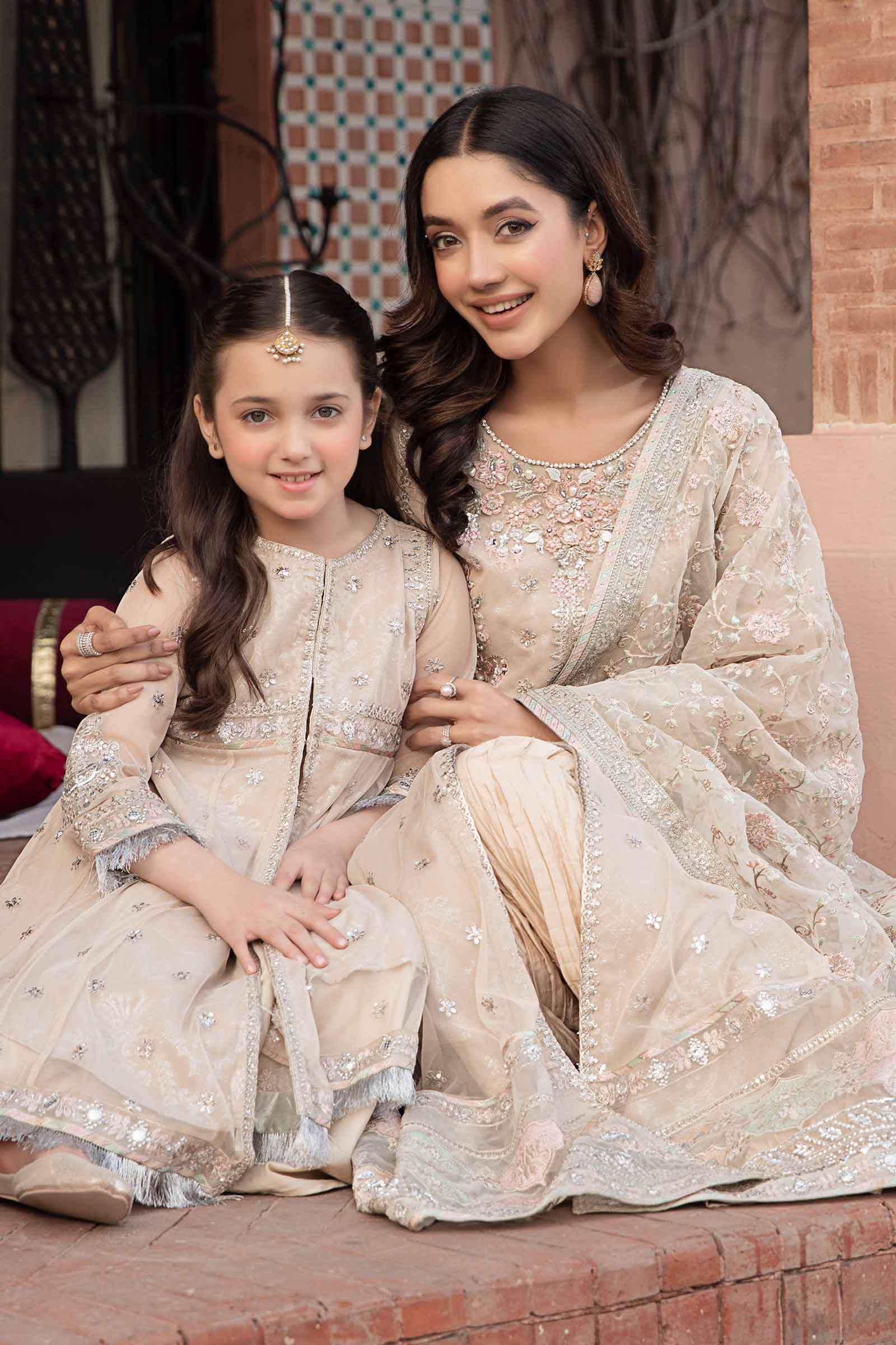 3 Piece Embroidered Net Suit - Image 5