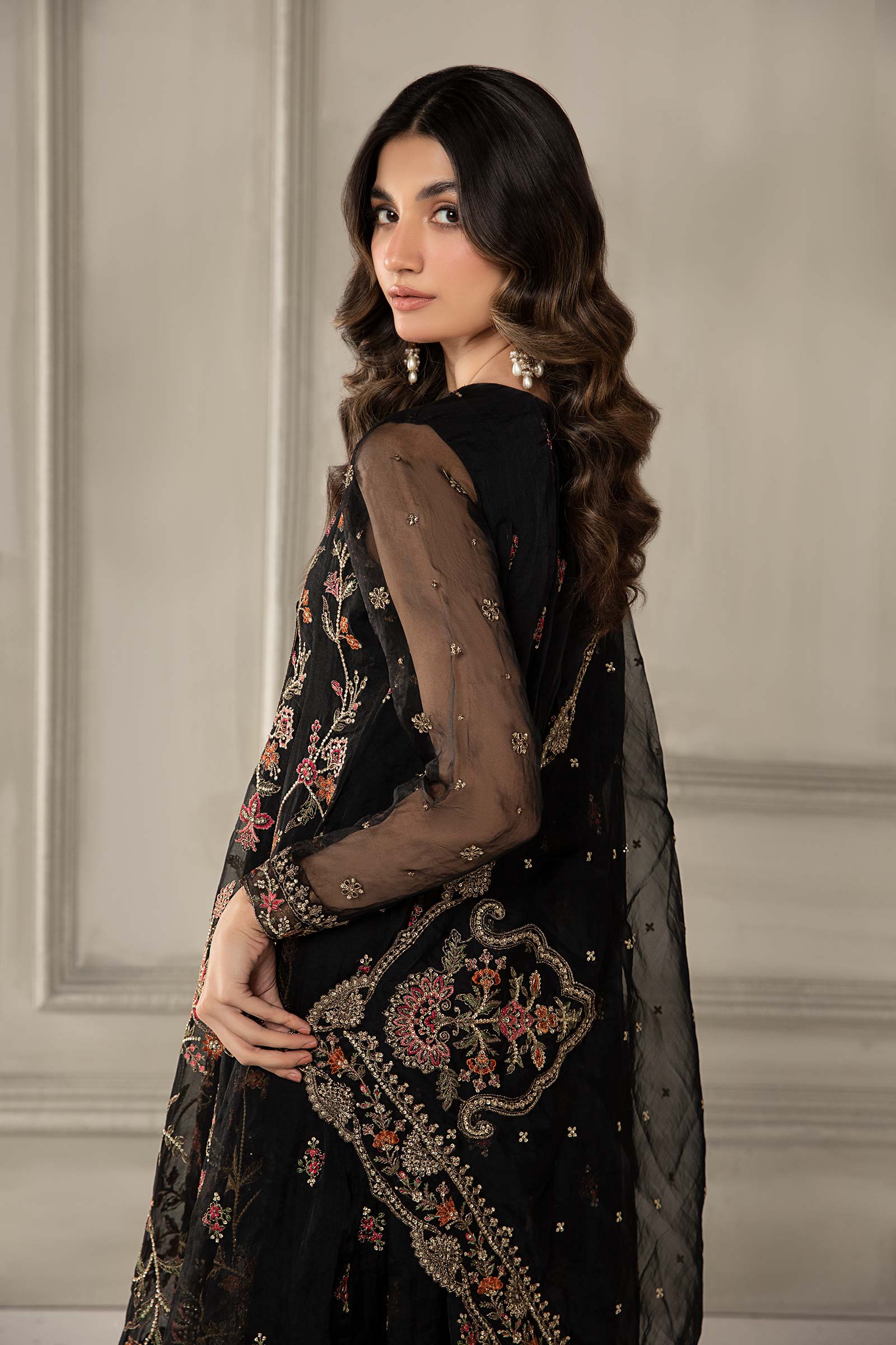 3 Piece Embroidered Organza Suit - Image 3