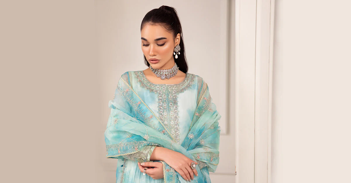 3 Piece Embroidered Organza Suit - Image 10