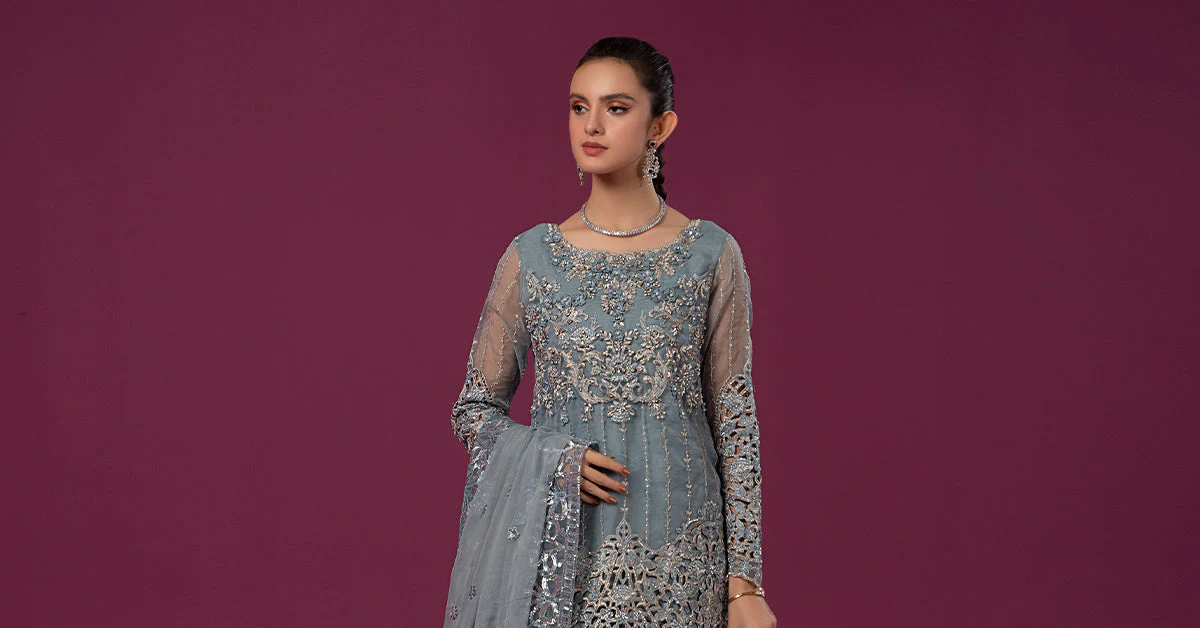 3 Piece Embroidered Organza Suit - Image 6