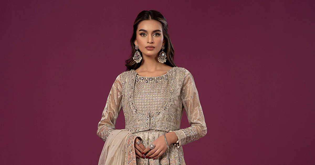 3 Piece Embroidered Net Suit - Image 8