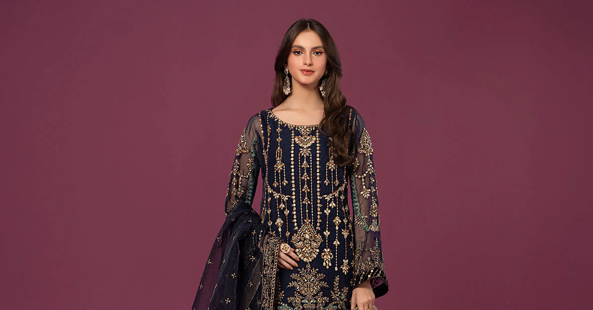 3 Piece Embroidered Organza Suit - Image 8