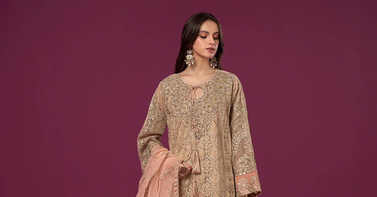 3 Piece Embroidered Organza Suit - Image 7