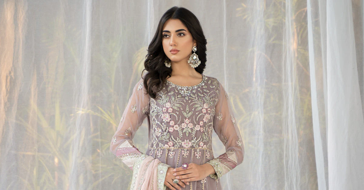 3 Piece Embroidered Organza Suit - Image 7