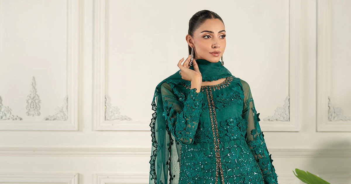 3 Piece Embroidered Organza Suit - Image 7