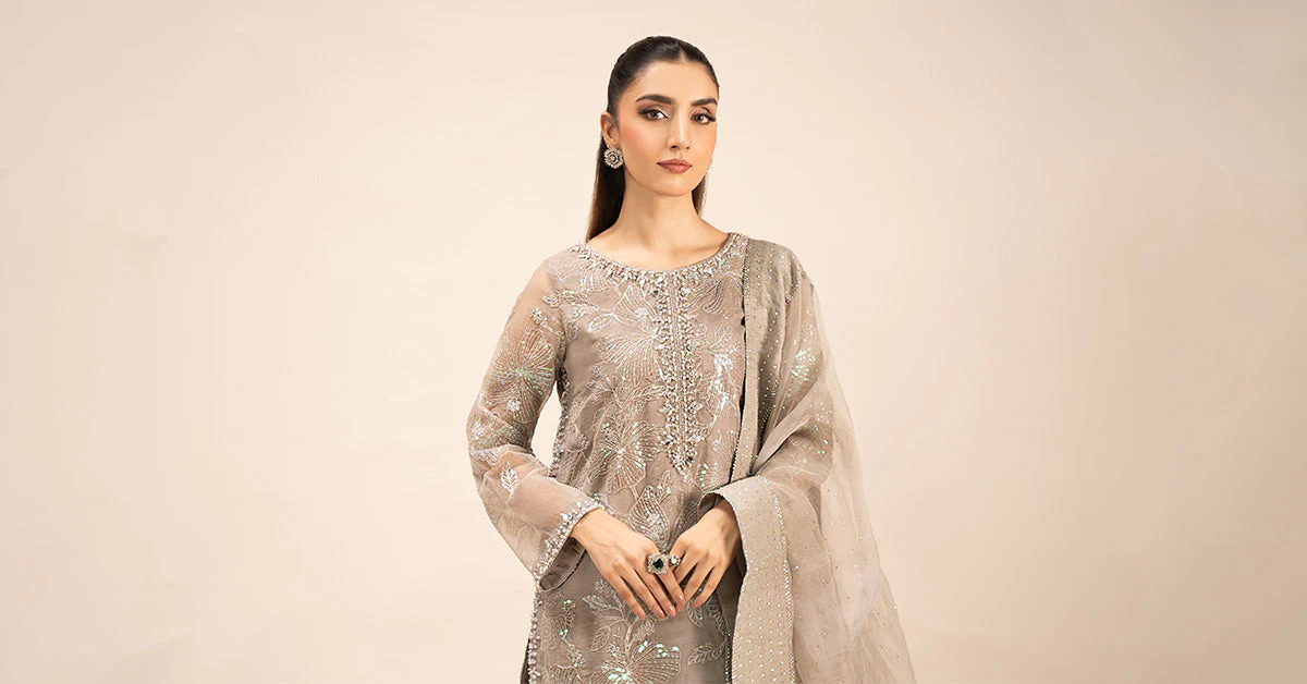 3 Piece Embroidered Organza Suit - Image 15