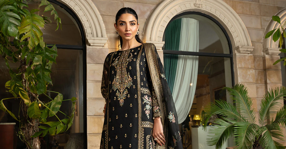 3 Piece Embroidered Organza Suit - Image 14