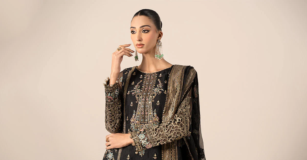 3 Piece Embroidered Organza Suit - Image 15