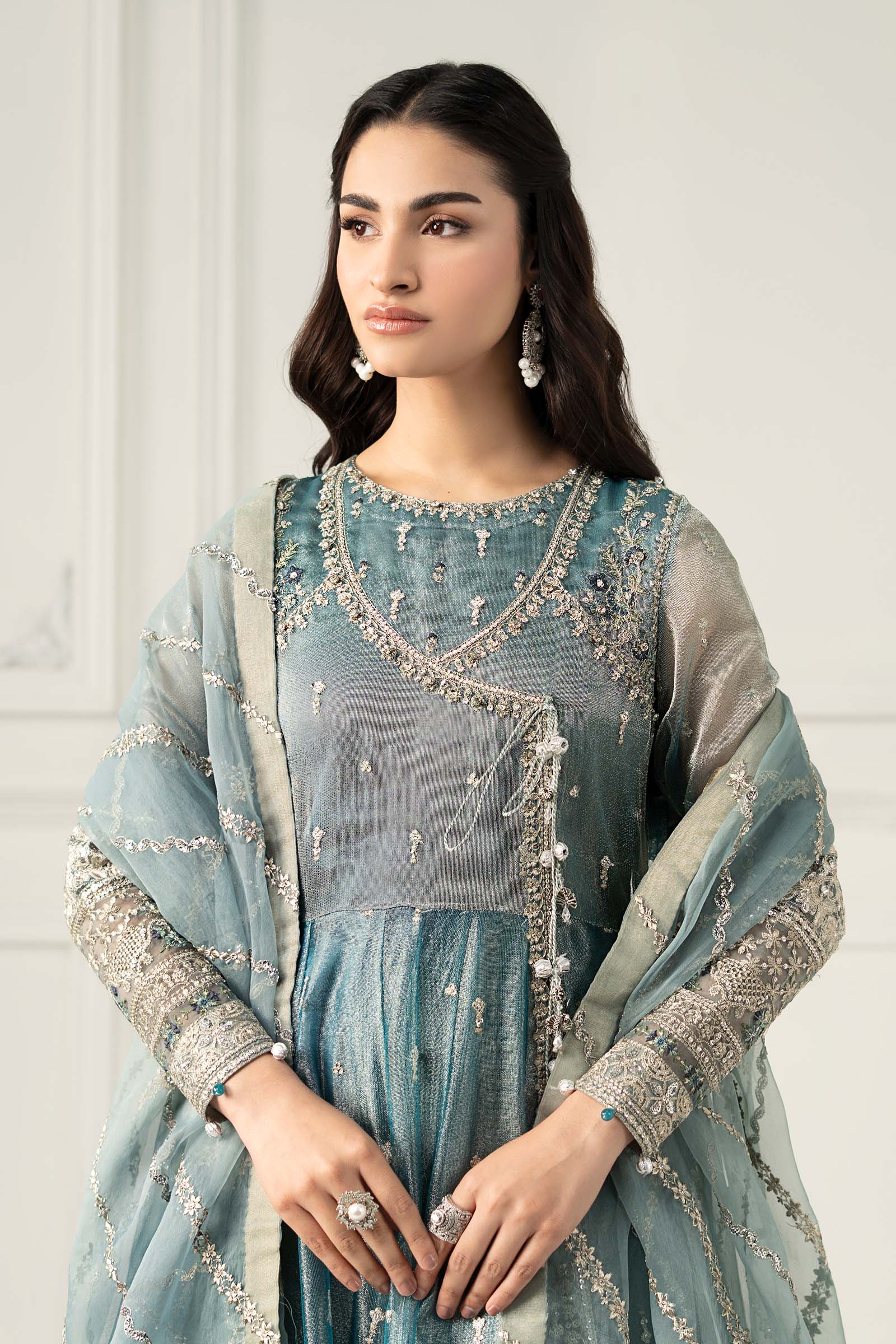 3 Piece Embroidered Zari Net Suit - Image 2