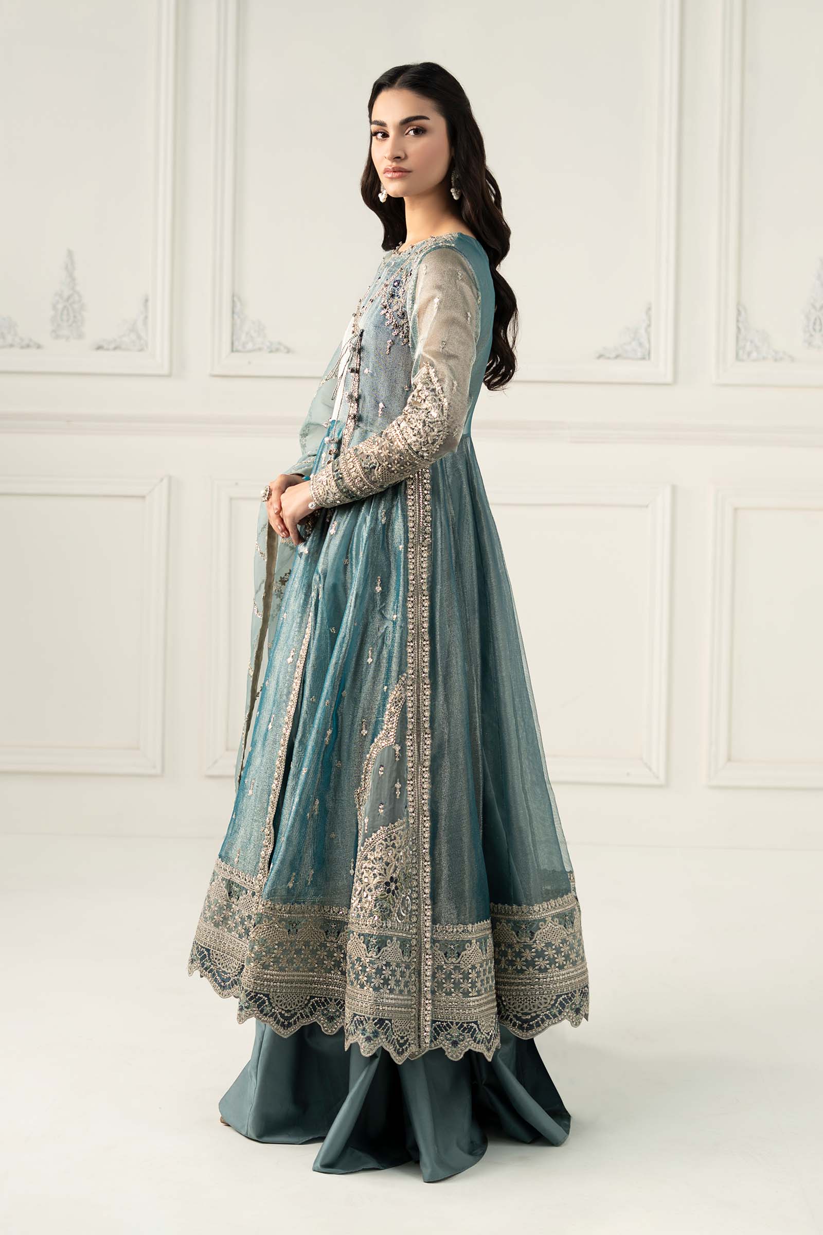 3 Piece Embroidered Zari Net Suit - Image 3