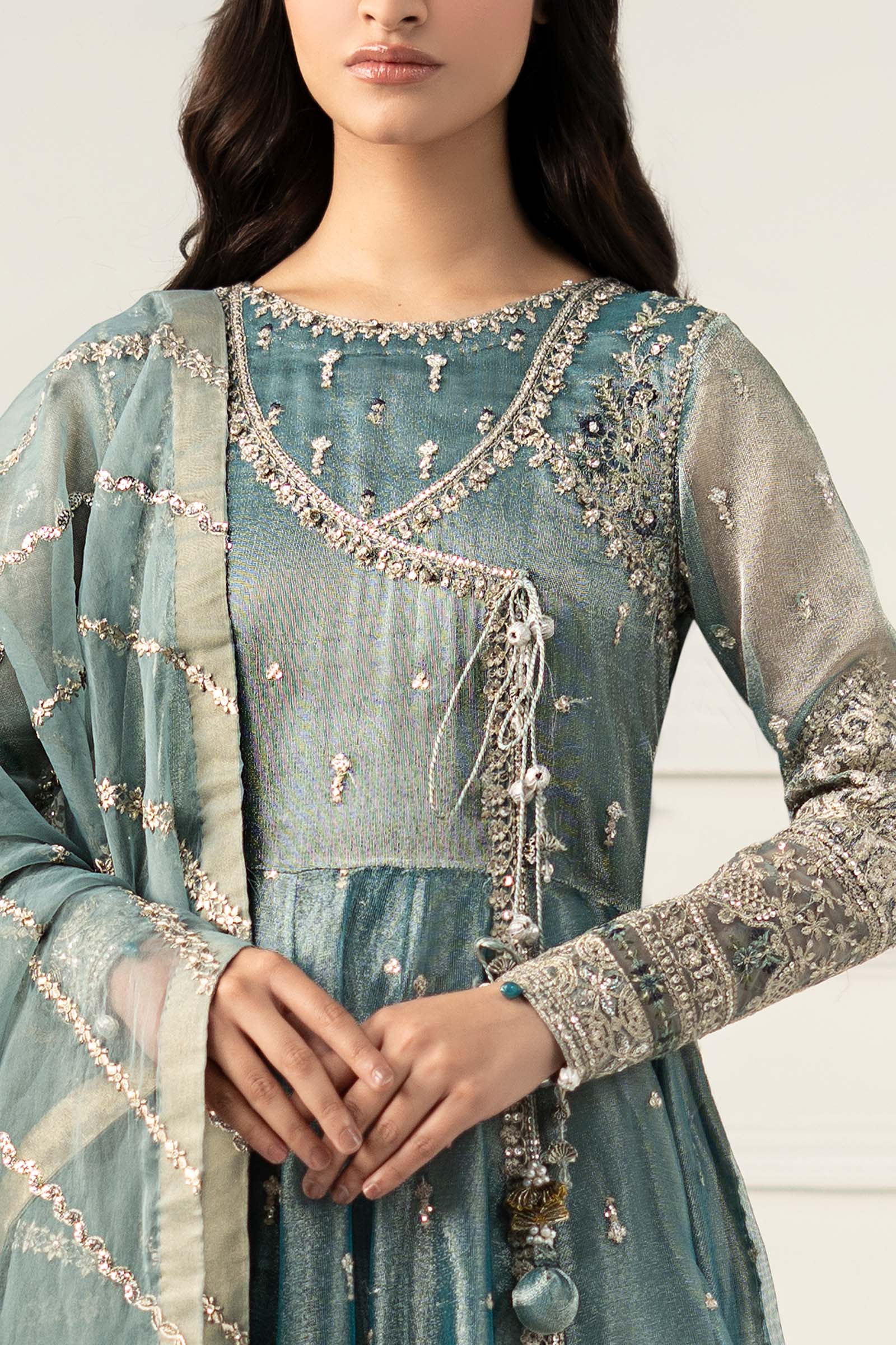 3 Piece Embroidered Zari Net Suit - Image 4