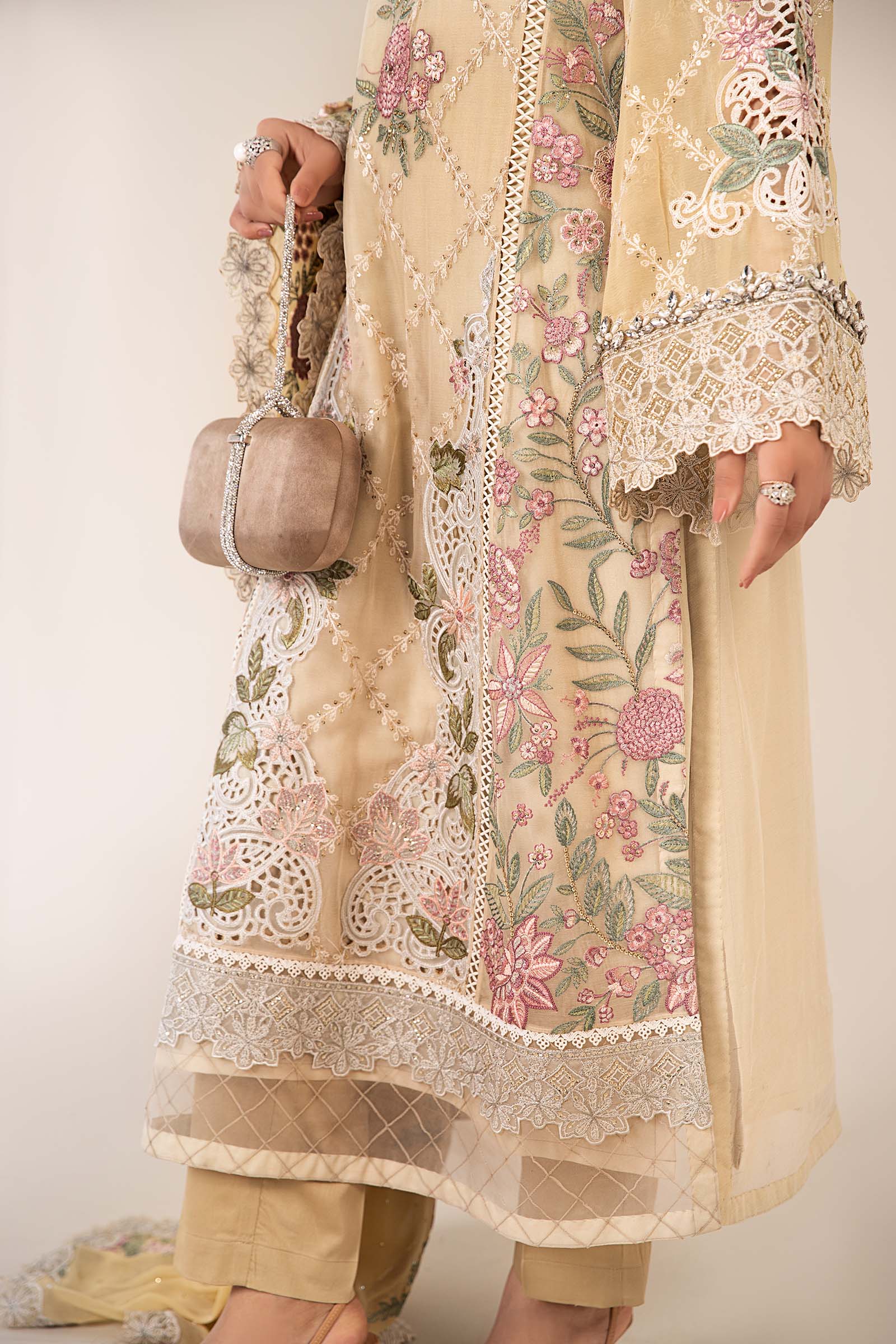 3 Piece Embroidered Chiffon Suit - Image 5