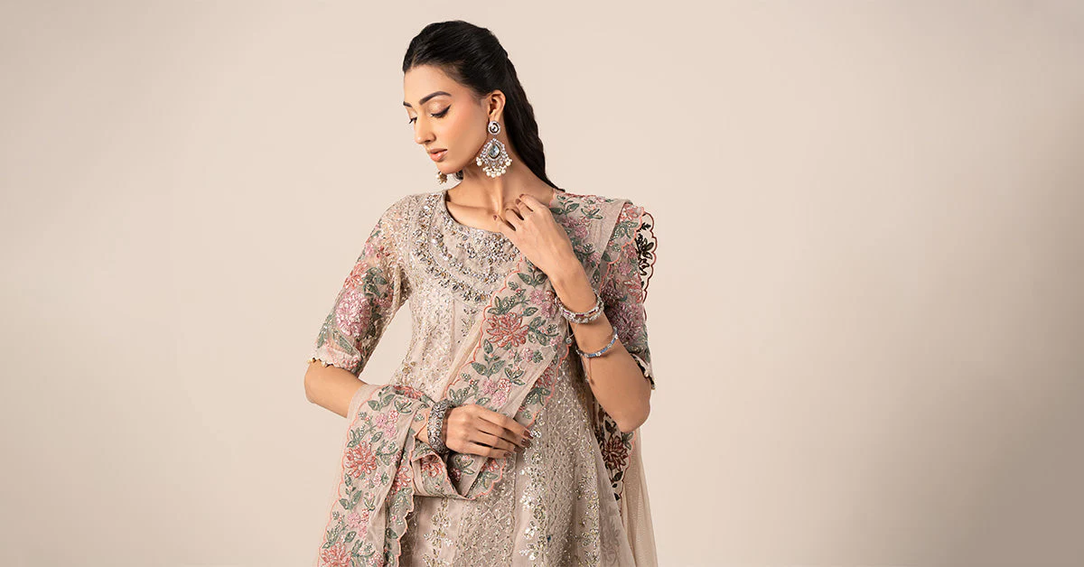 3 Piece Embroidered Organza Suit - Image 7