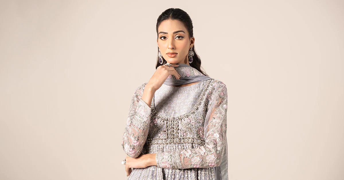 3 Piece Embroidered Organza Suit - Image 10