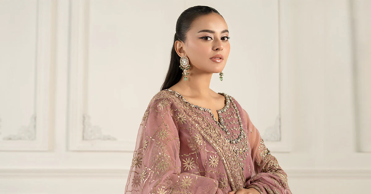 3 Piece Embroidered Organza Suit - Image 8