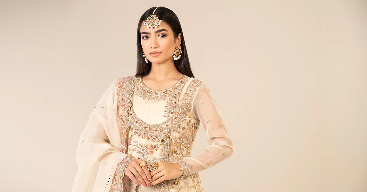 3 Piece Embroidered Organza Suit - Image 11
