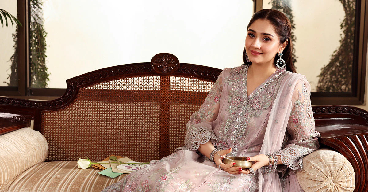 3 Piece Embroidered Organza Suit - Image 6