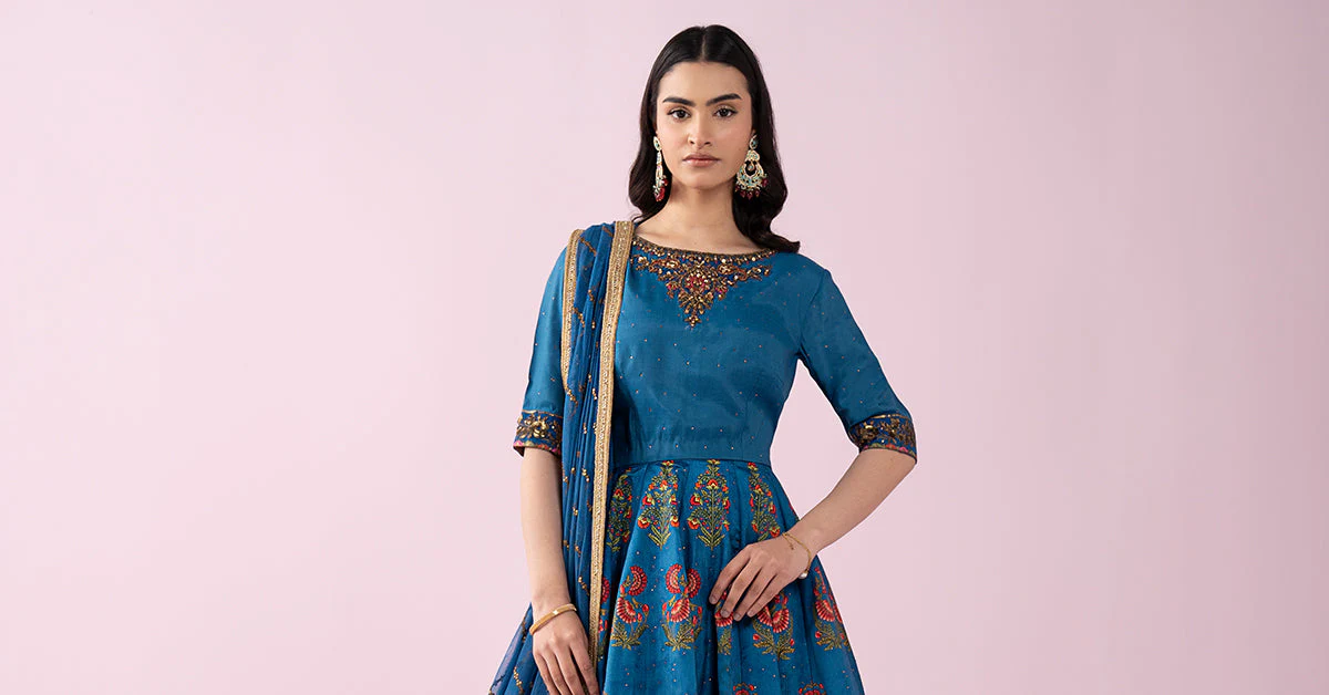 3 Piece Embroidered Raw Silk Suit - Image 8