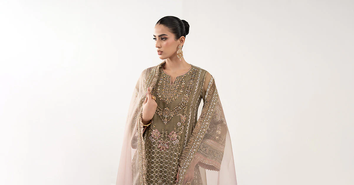 3 Piece Embroidered Organza Suit - Image 10