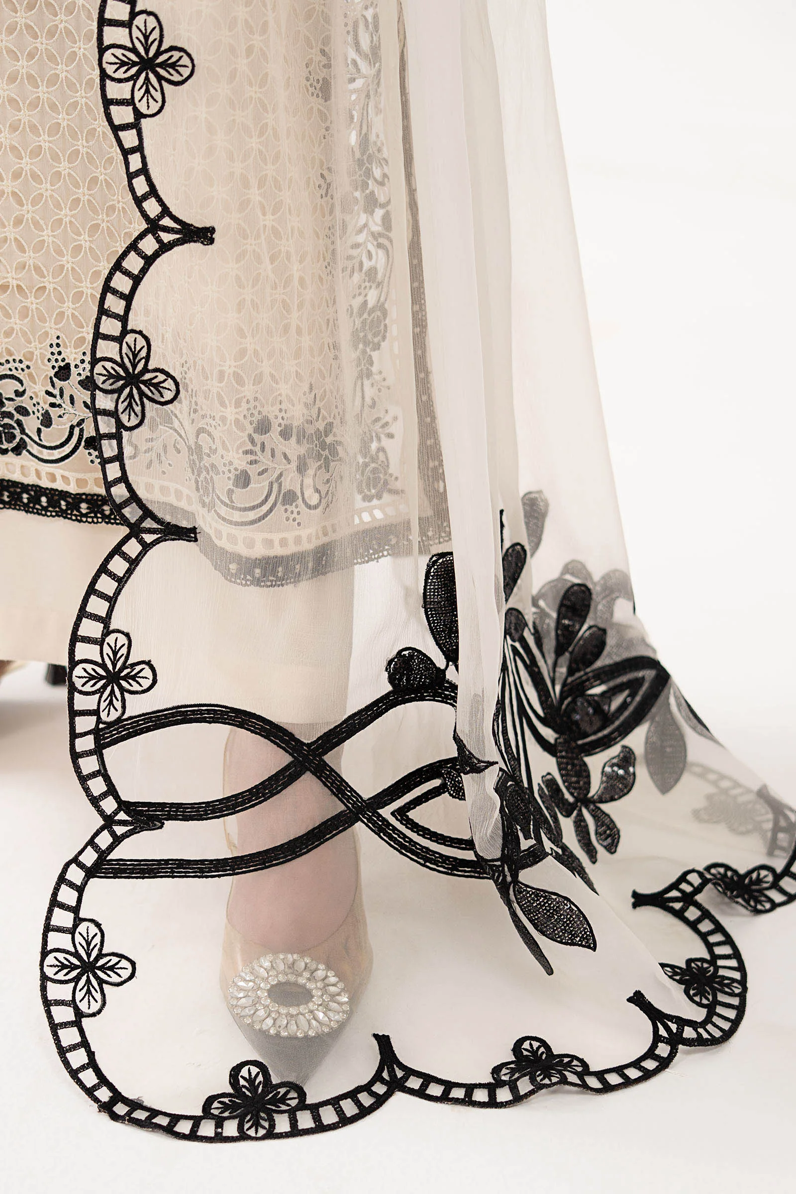 3 Piece Embroidered Chiffon Suit - Image 5