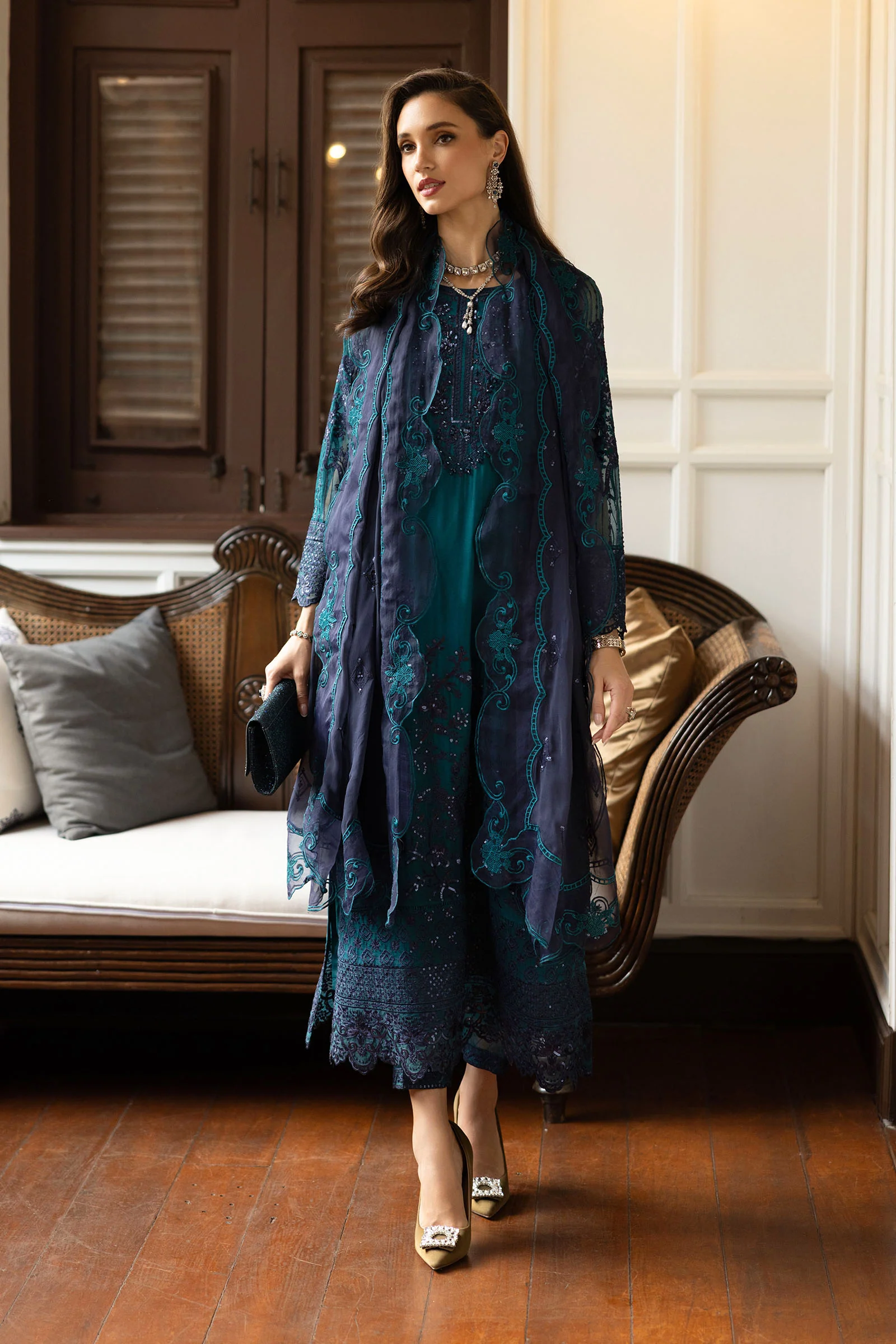 3 Piece Embroidered Chiffon Suit - Image 4