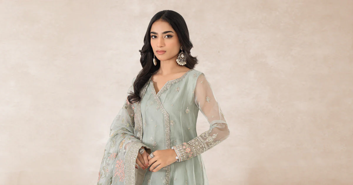 3 Piece Embroidered Organza Suit - Image 8