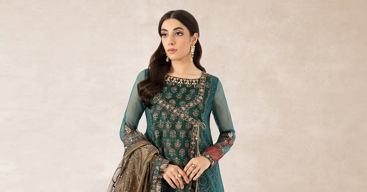 3 Piece Printed Organza Suit - Image 8