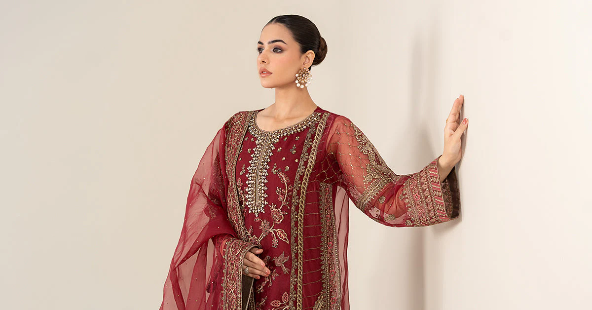 3 Piece Embroidered Organza Suit - Image 3