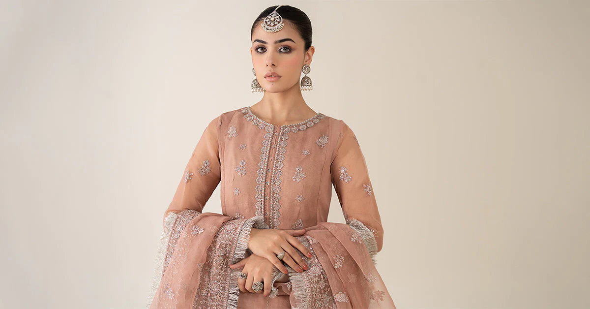3 Piece Embroidered Organza Suit - Image 9