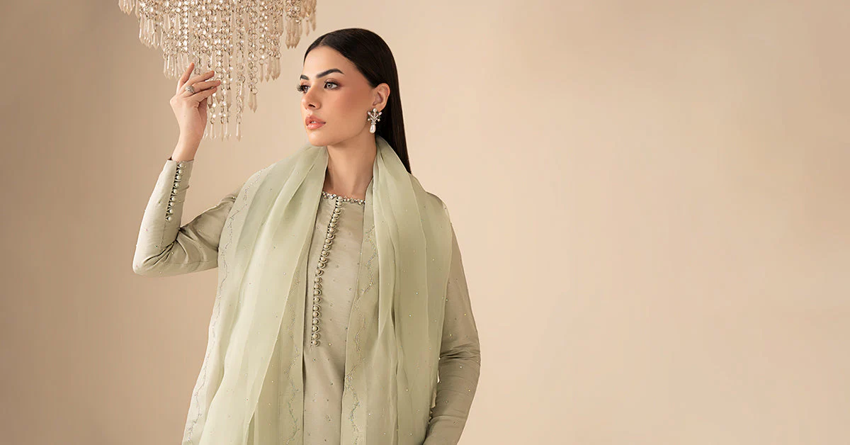 3 Piece Embellished Raw Silk Suit - Image 8