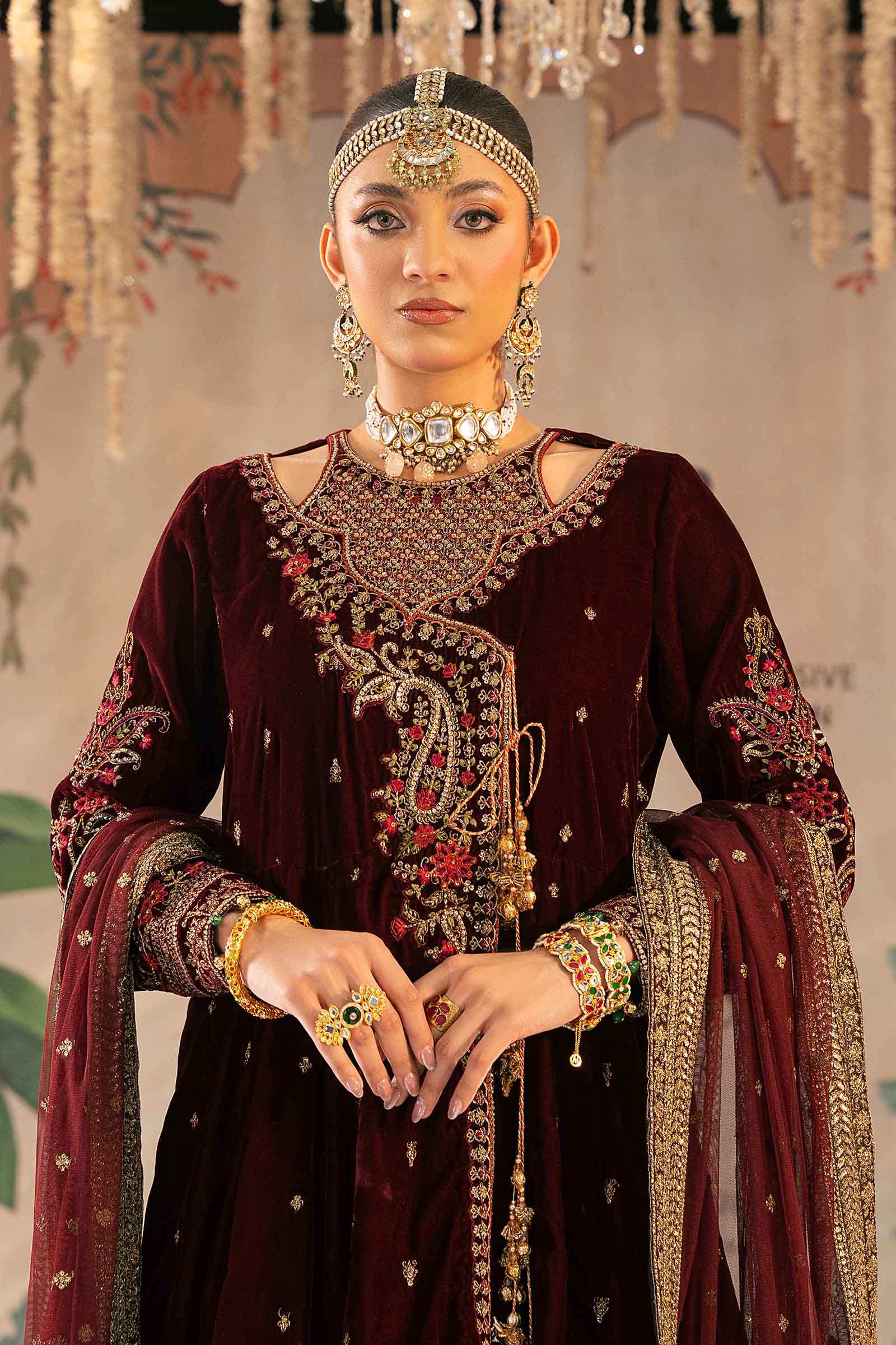 3 Piece Embroidered Velvet Suit - Image 3