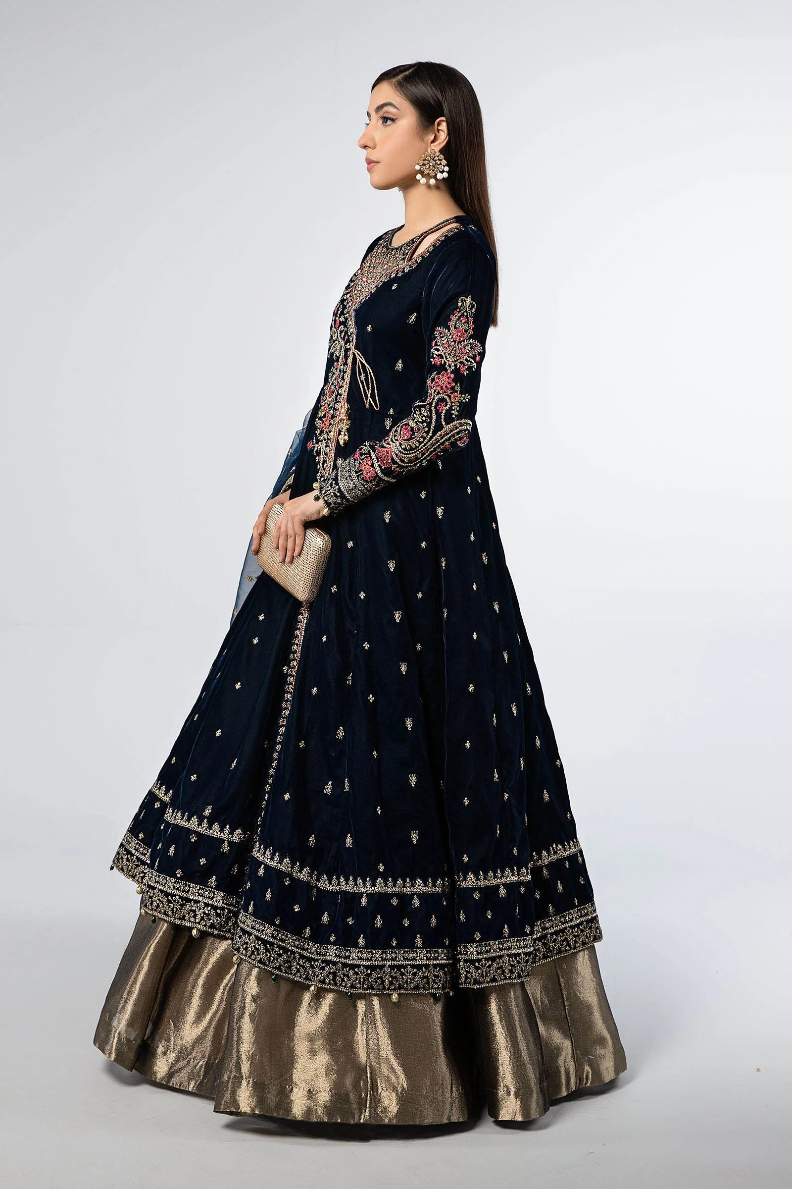 3 Piece Embroidered Velvet Suit - Image 5