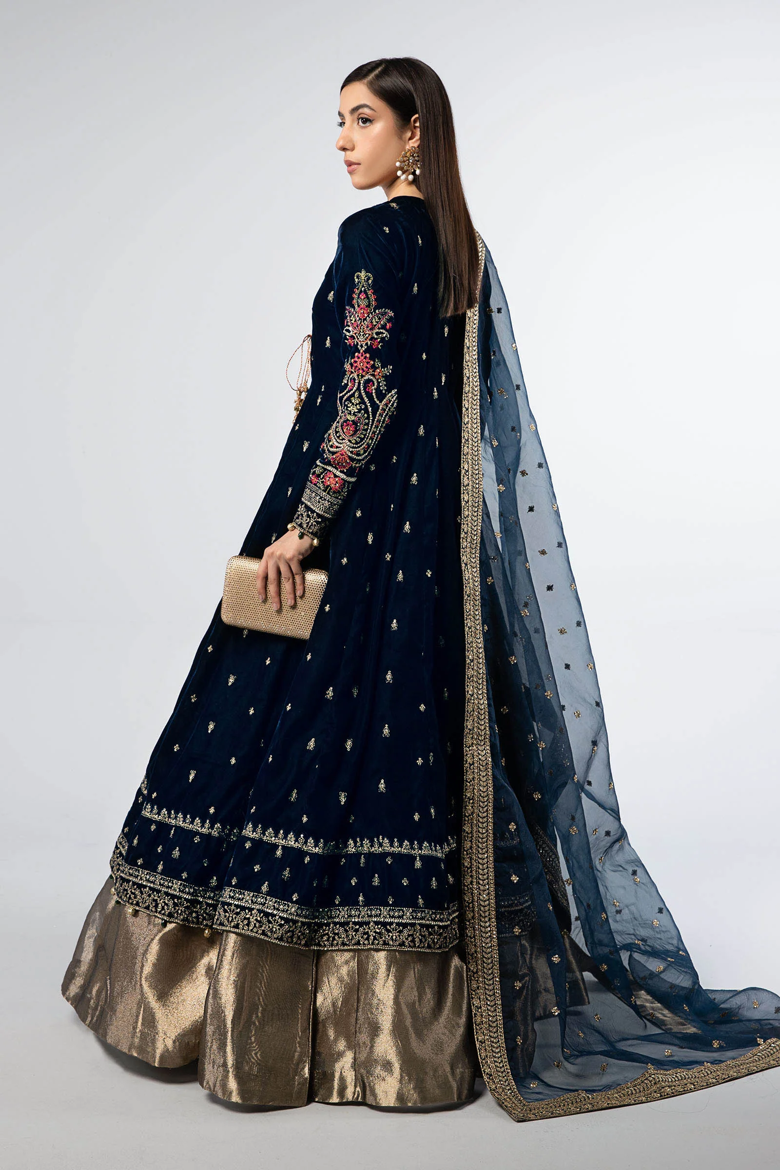 3 Piece Embroidered Velvet Suit - Image 6
