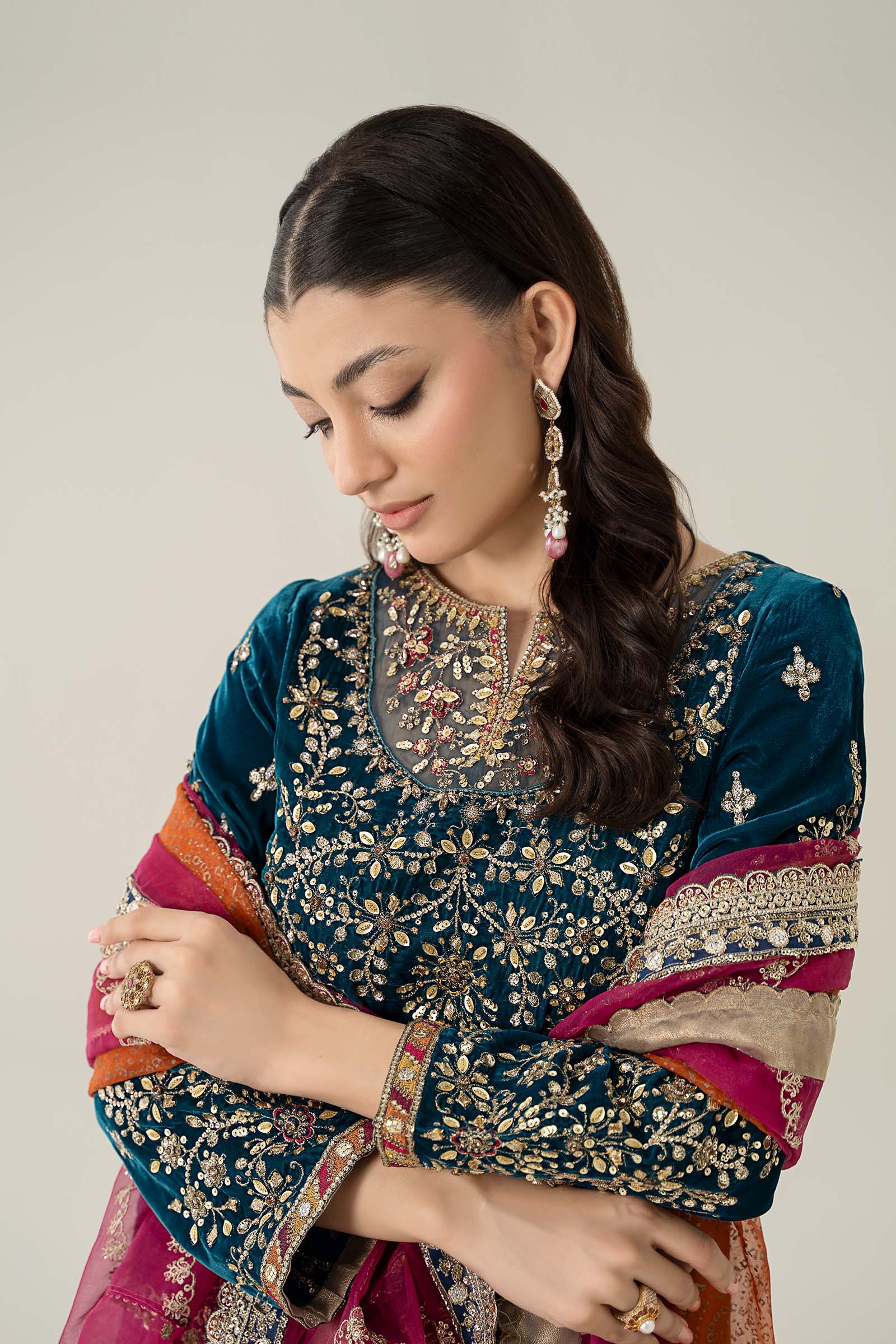 3 Piece Embroidered Velvet Suit - Image 3