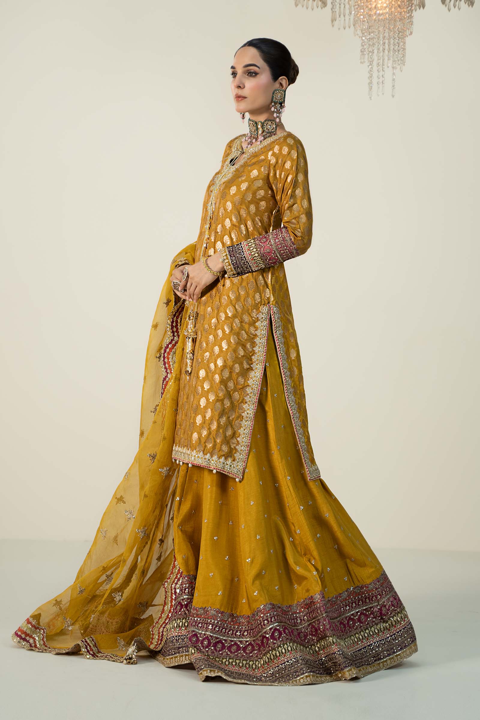 3 Piece Embroidered Jacquard Suit - Image 6