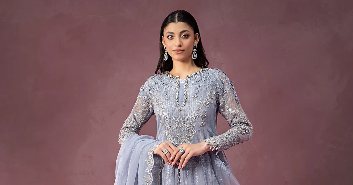 3 Piece Embroidered Organza Suit - Image 7