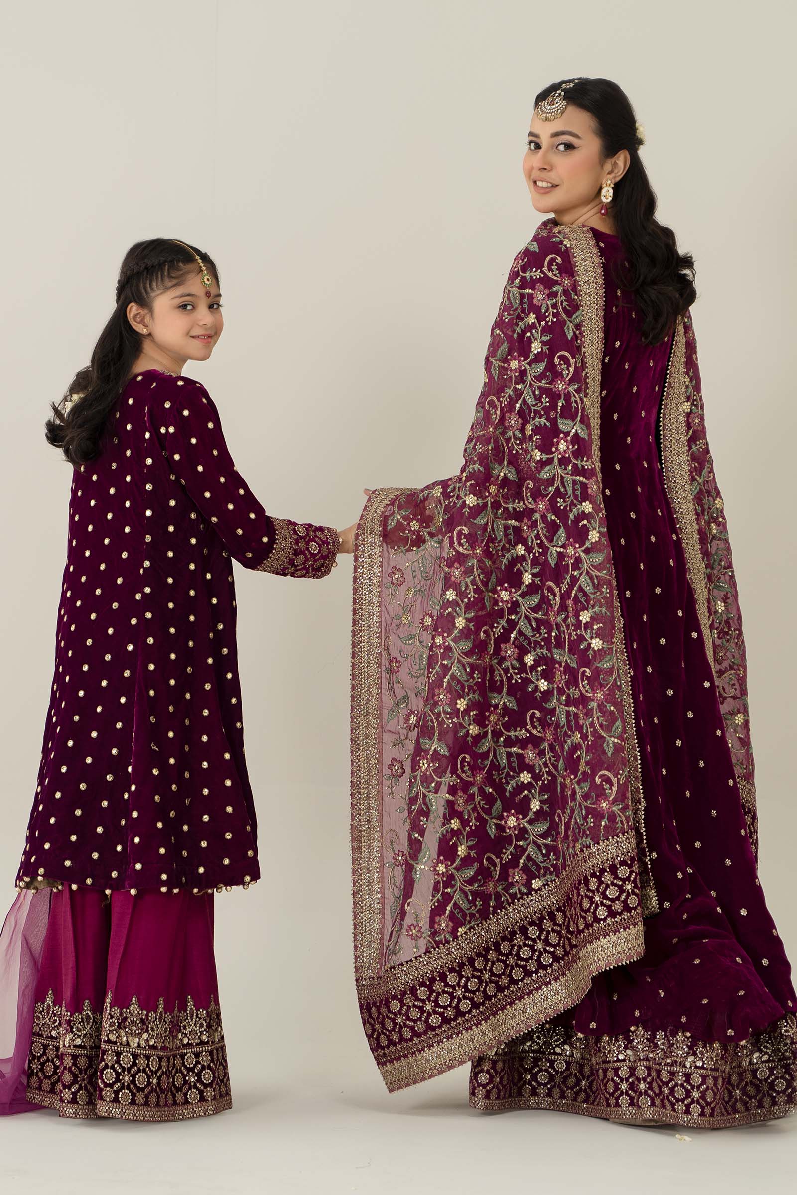 3 Piece Embroidered Velvet Suit - Image 4