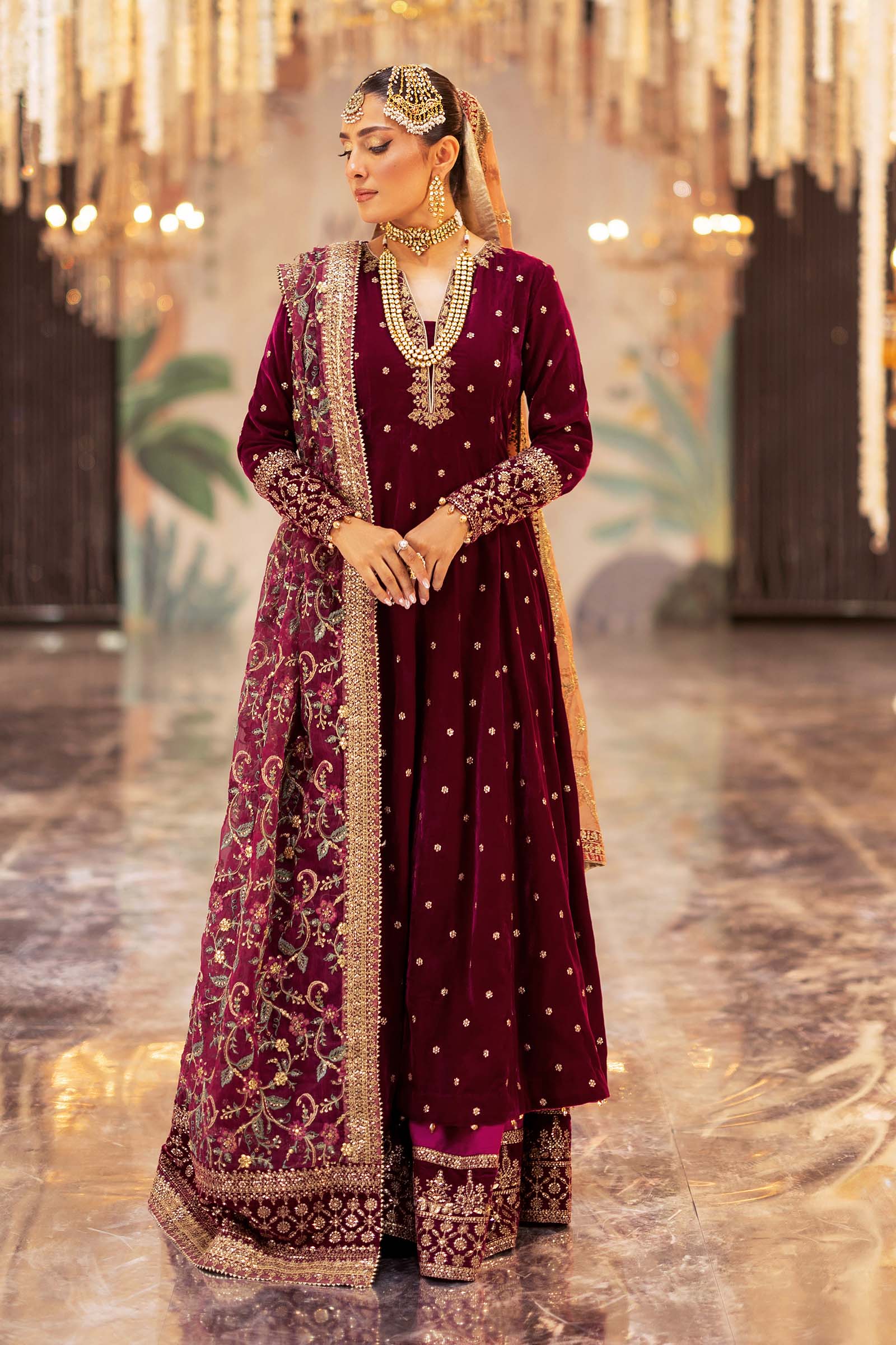 3 Piece Embroidered Velvet Suit - Image 7