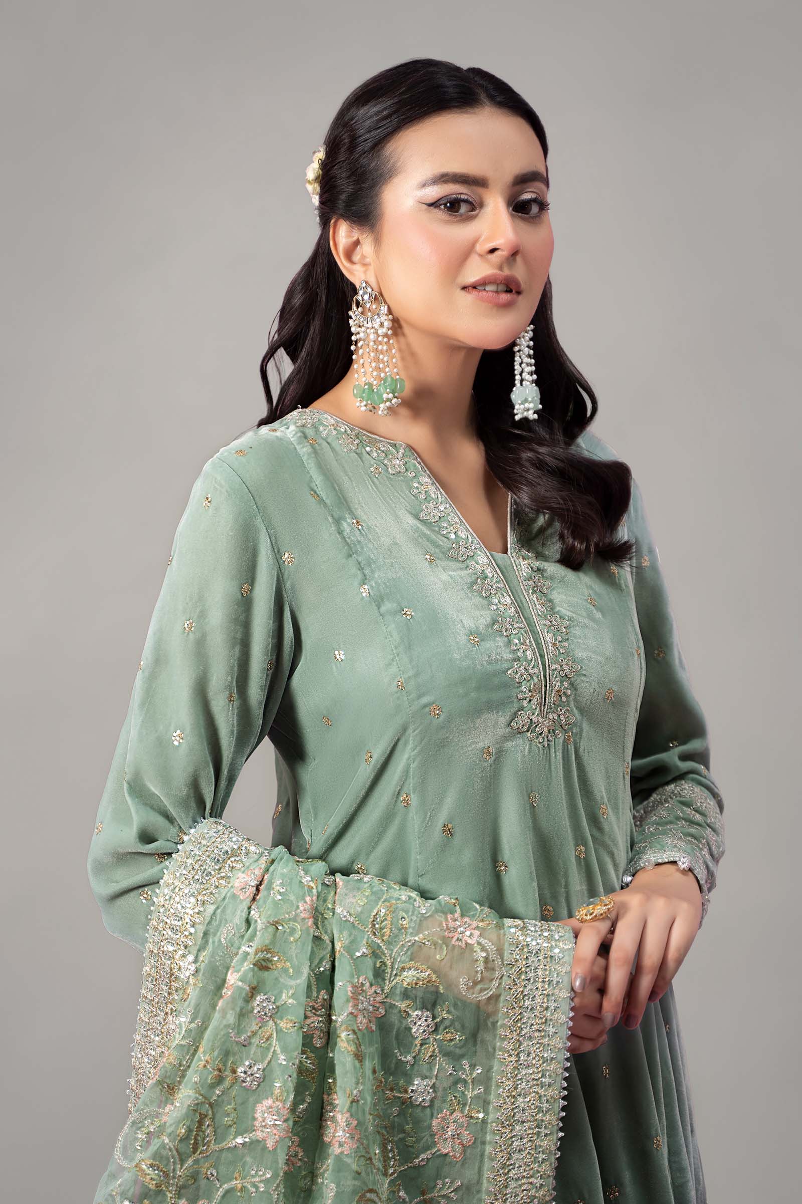 3 Piece Embroidered Velvet Suit - Image 4