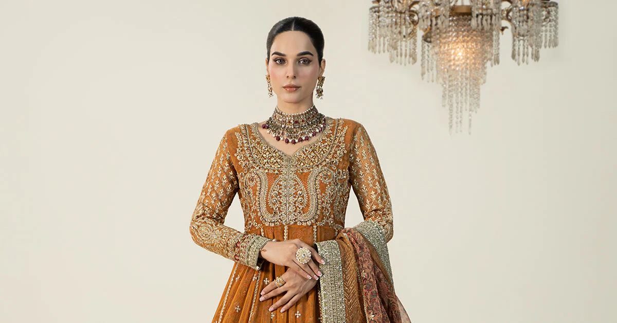 3 Piece Embroidered Net Suit - Image 7