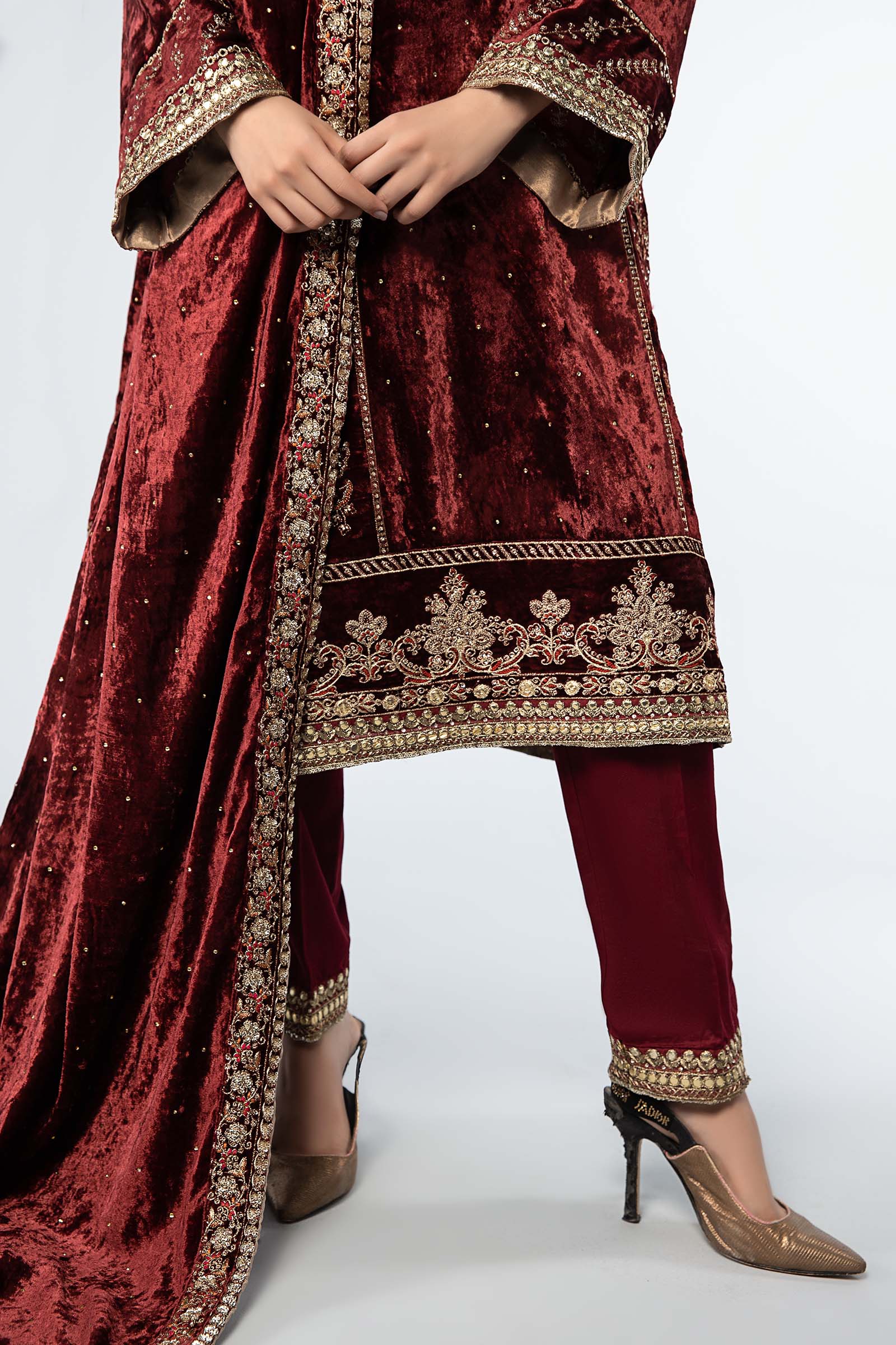 3 Piece Embroidered Velvet Suit - Image 4