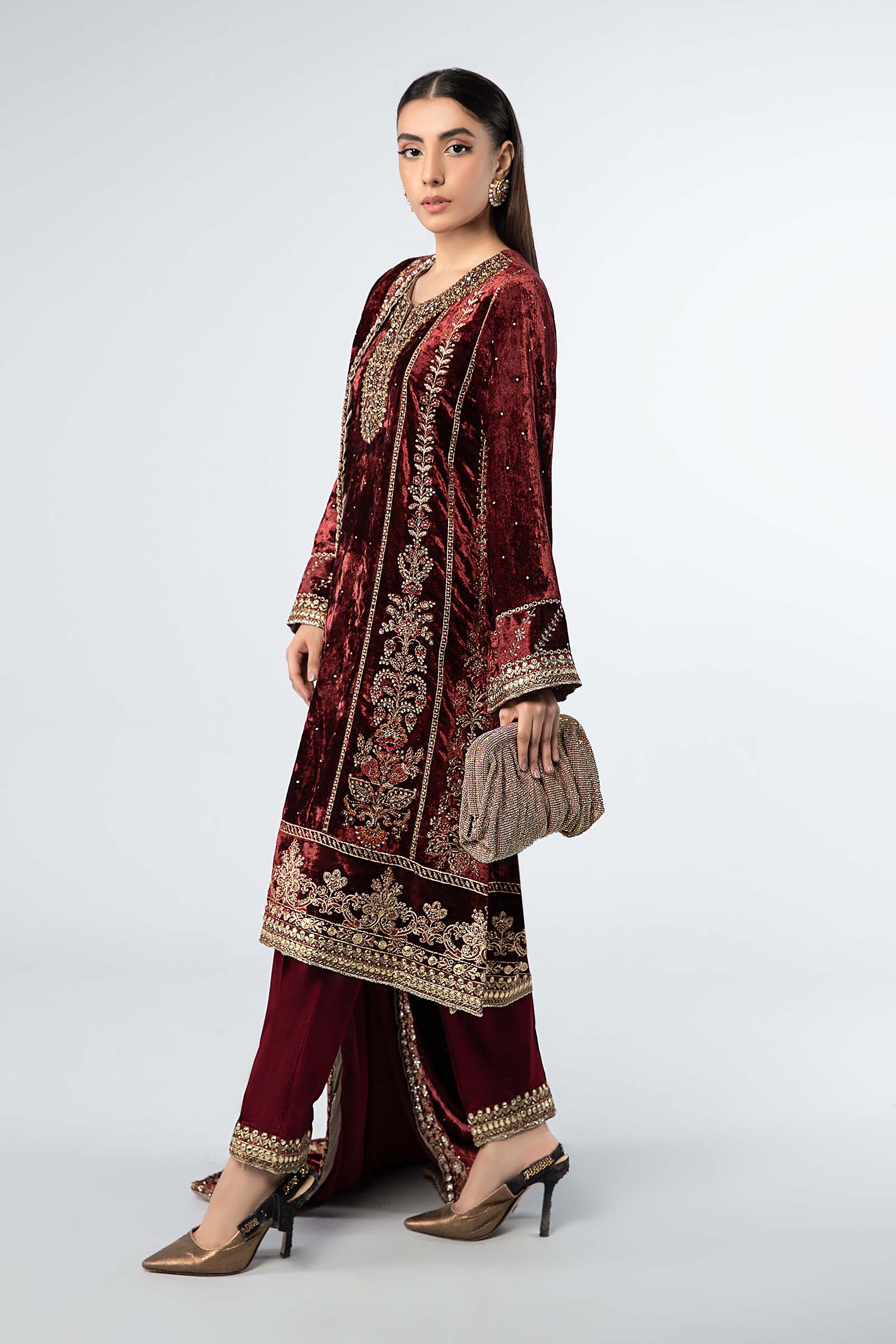 3 Piece Embroidered Velvet Suit - Image 6