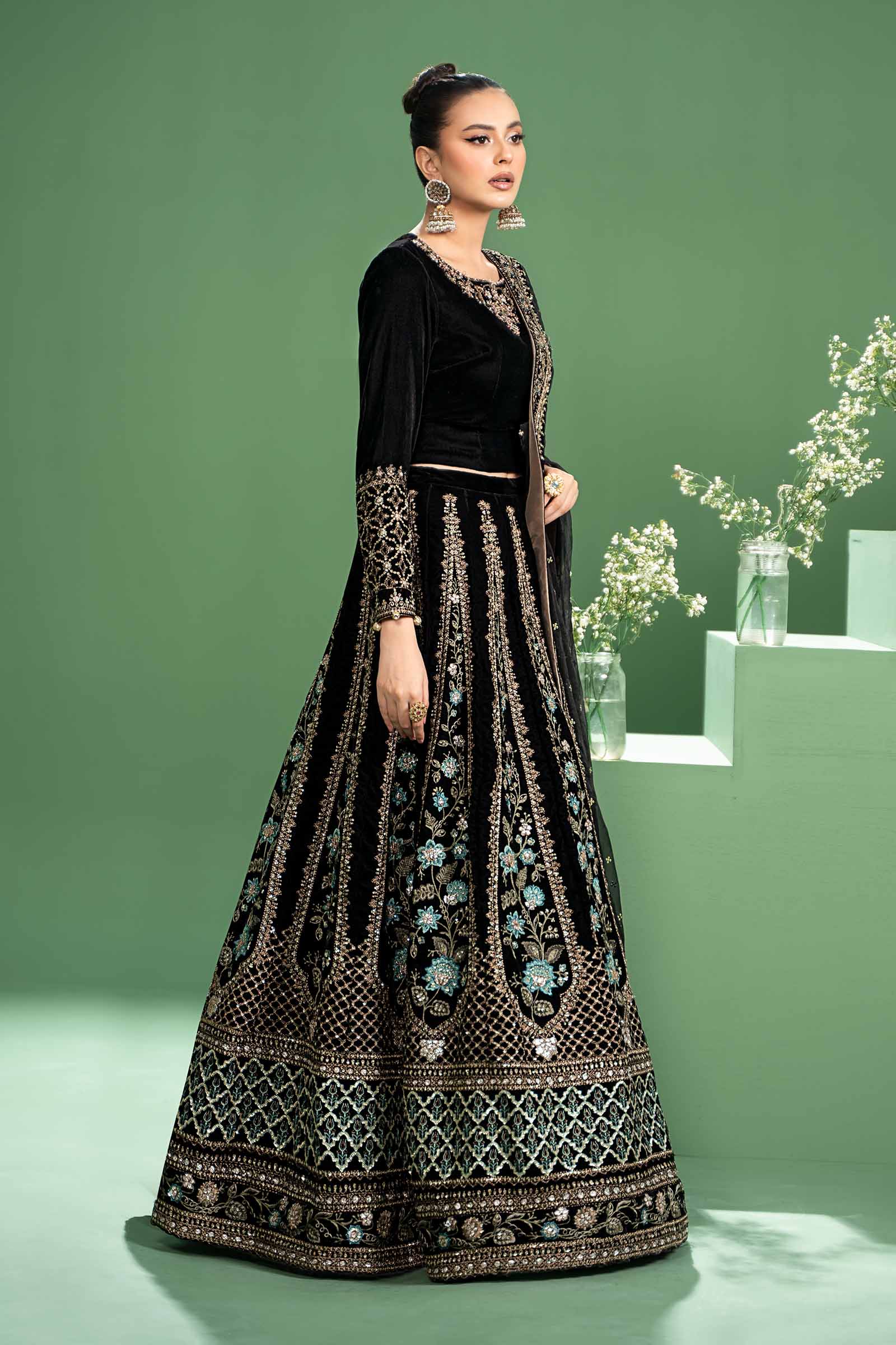 3 Piece Embroidered Velvet Suit - Image 4
