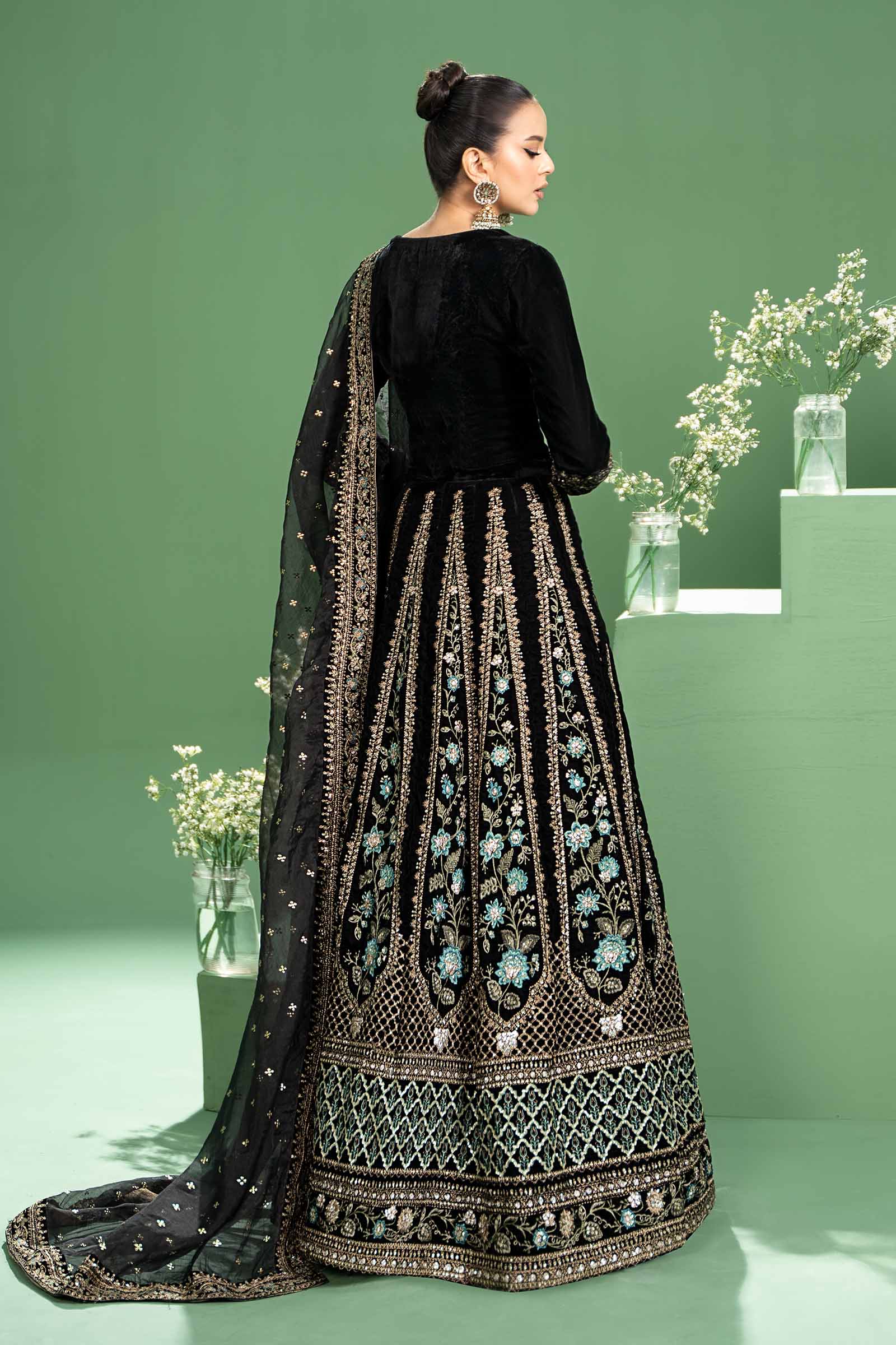 3 Piece Embroidered Velvet Suit - Image 5