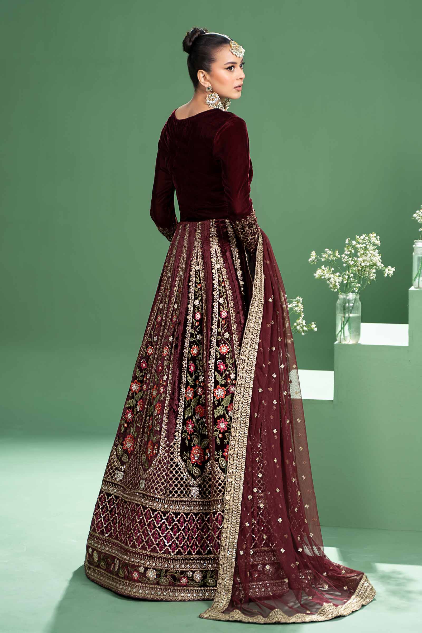 3 Piece Embroidered Velvet Suit - Image 5