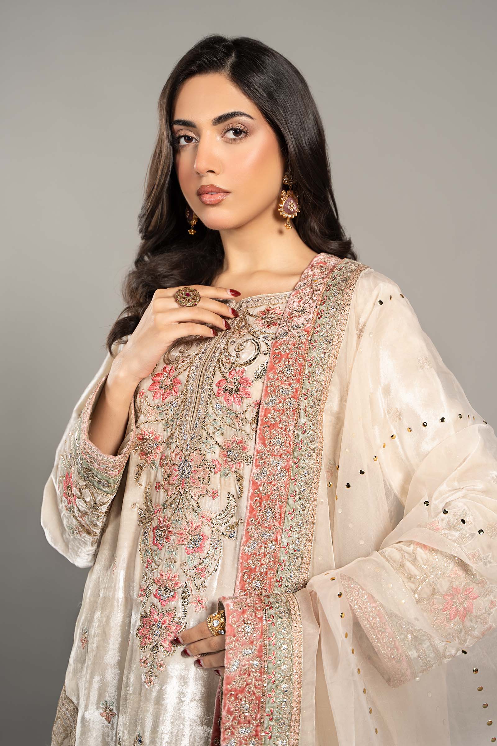 3 Piece Embroidered Velvet Suit - Image 2
