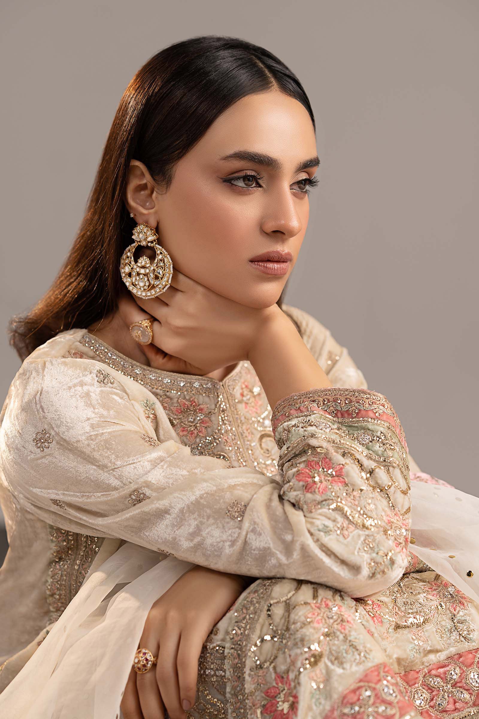 3 Piece Embroidered Velvet Suit - Image 2